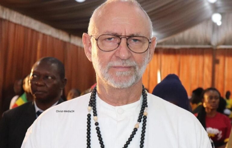 père Hans-Joachim Lohre