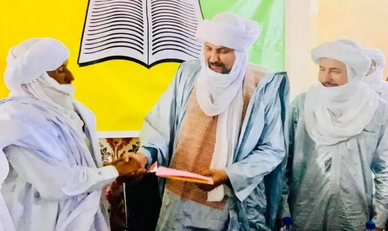 Alghabass AG INTALLA passe le témoin à Ibrahim OULD HANDA