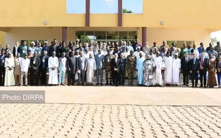 Rôle des médias en période de crise