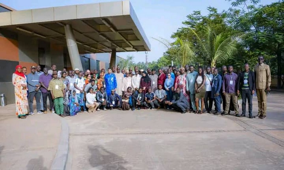 Journalisme sensible aux conflits