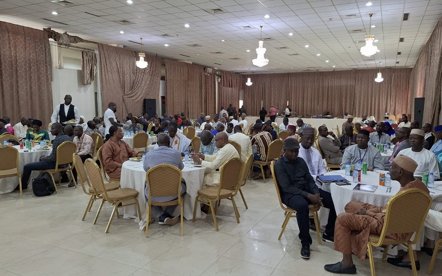 Déjeuner avec la presse