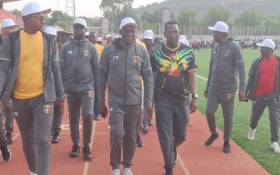 Marche sportive des élèves et acteurs de l'école