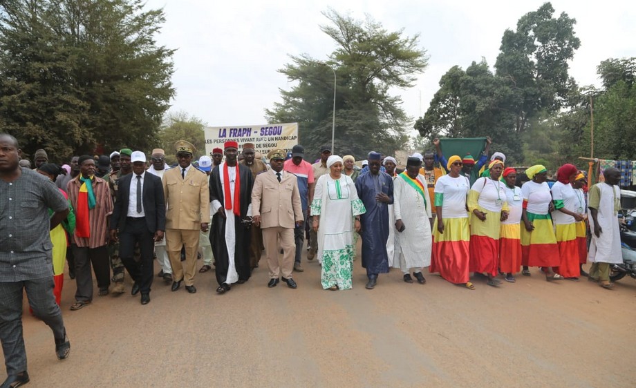 Assa Badiallo TOURE au cœur de la caravane