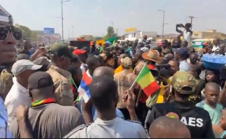 Manifestation contre l'Algérie