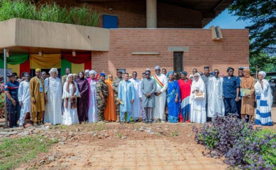 Femme vecteur de paix et de réconciliation