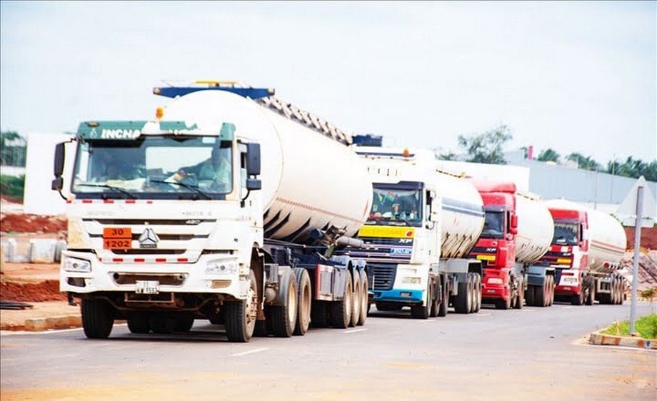 camion-citerne-essence