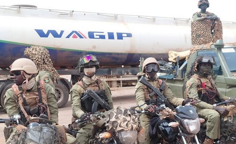 82 citernes venant du Niger