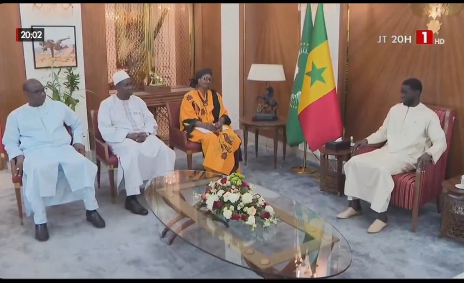 Mme Dembélé Madina Sissoko avec Diomaye