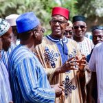 Ministre Daffé avec les artisants SIAMA 2025