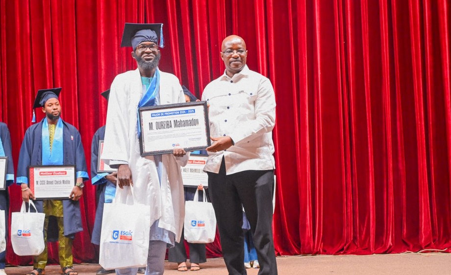 Graduation 2025 de l’ESGIC le DG du PMU Mali M Fassery DOUMBIA