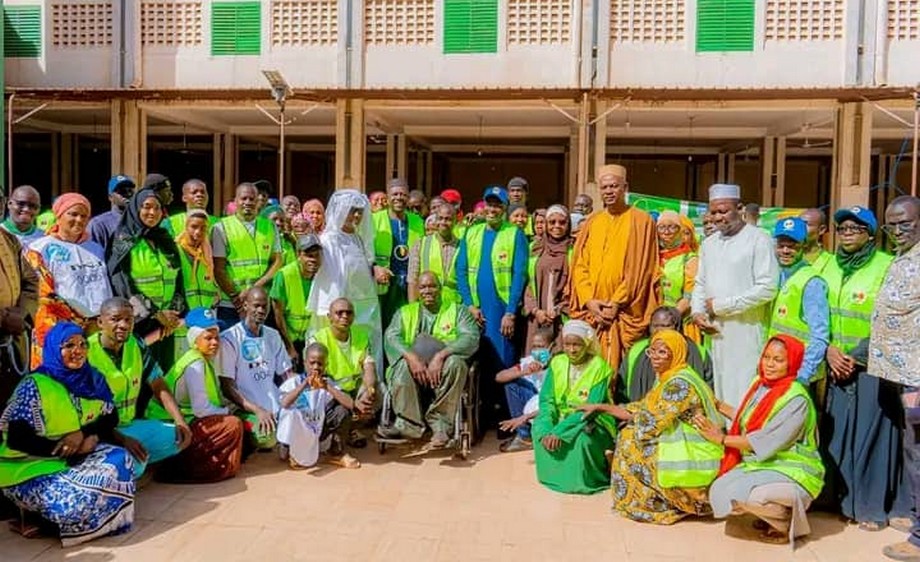 Opération sunkalo avec Doumbia Mariam Tangara à la grande mosquée