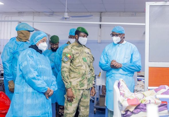 Assimi GOÏTA au chevet des victimes