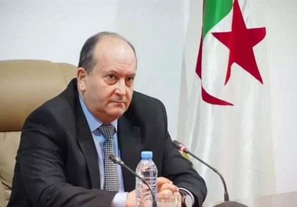 Premier ministre algérien Sifi Ghrieb